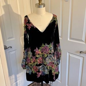 Free People. XS. NWT. Misha Velvet Black Mini Dress.